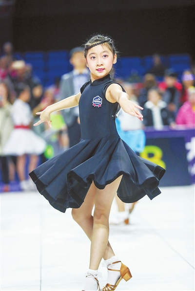 1605665350119918.jpg 选手在比赛中1.jpg